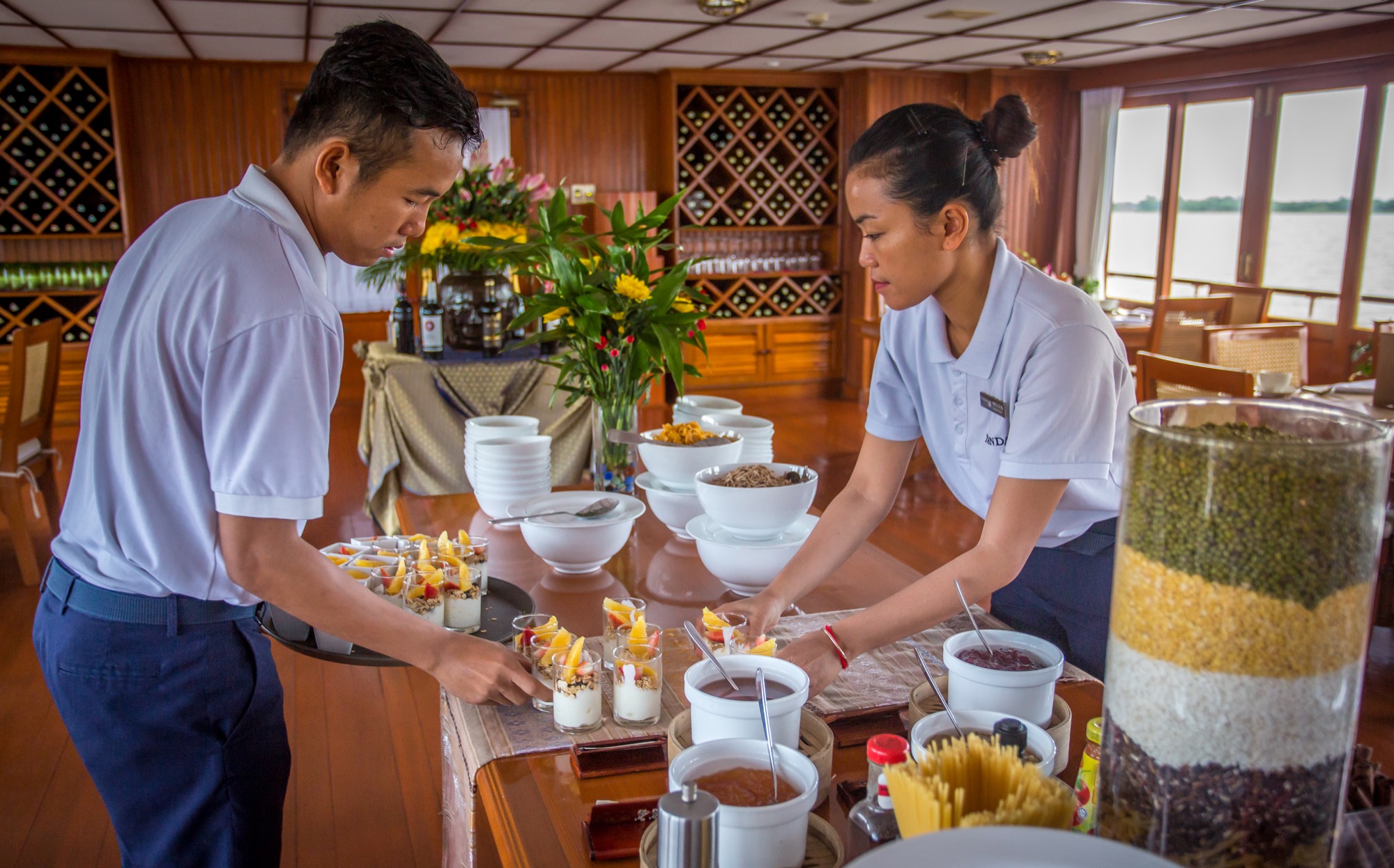 Pandaw RV Mekong Pandaw Breakfast 2.jpg